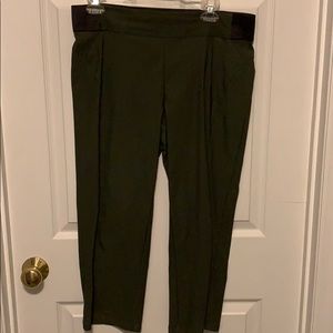 Vera Wang Capri